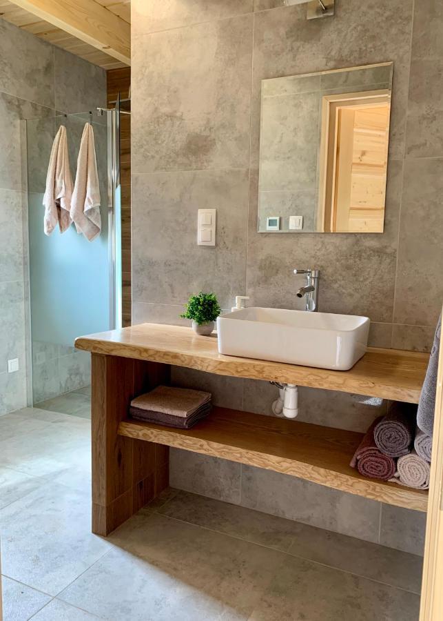Domki Z Prywatna Sauna- Na Szlaku Milówka Exteriör bild